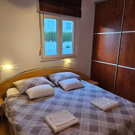 Apartmani Dodo โตรกีร์ ภายนอก รูปภาพ